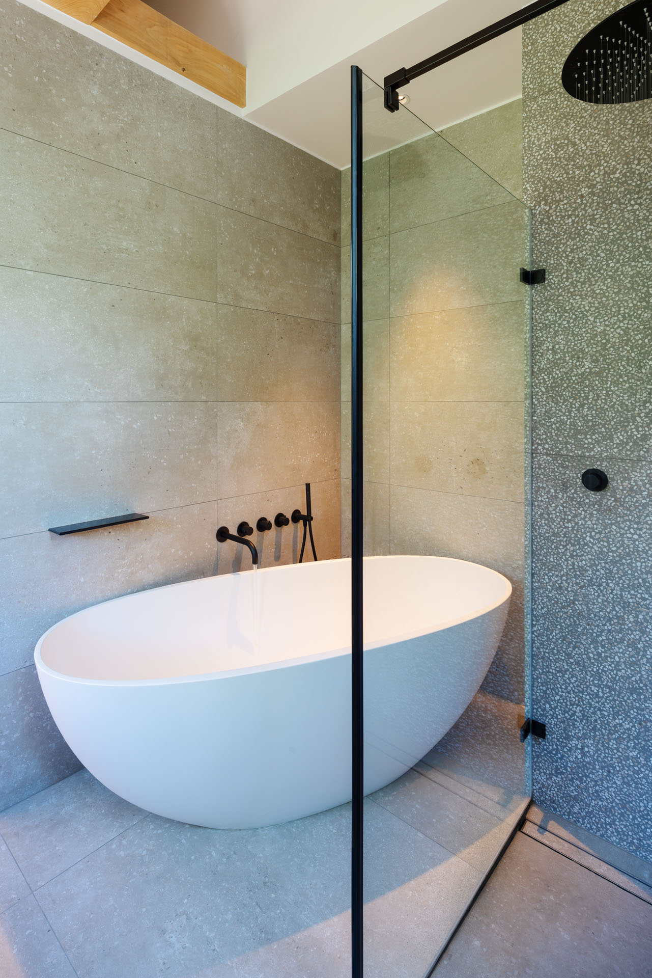 Badezimmer Wanne modern glas